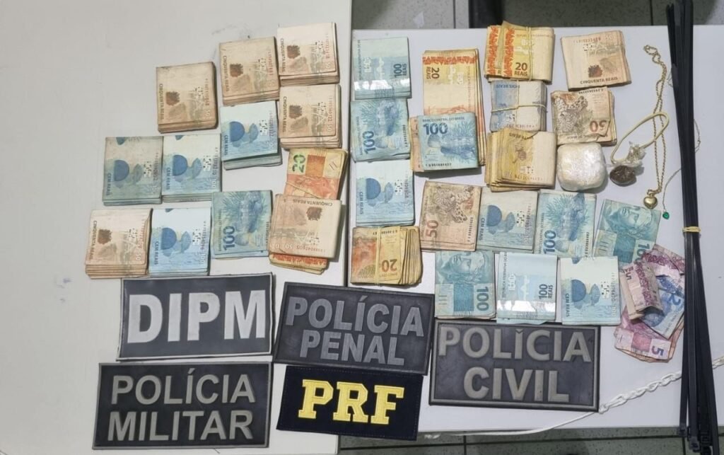 Mulher acusada de pertencer facção criminosa é presa R 30 mil e